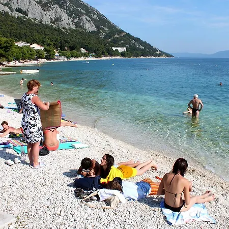 Gradac 13681e Apartment