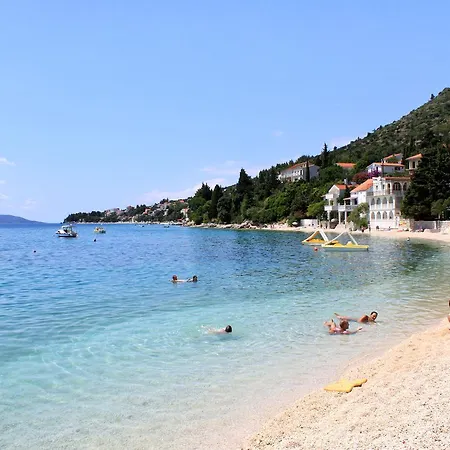 Gradac 13681e Apartment